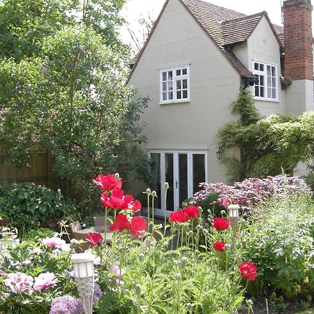 Motts Bed & Breakfast Great Dunmow Eksteriør bilde