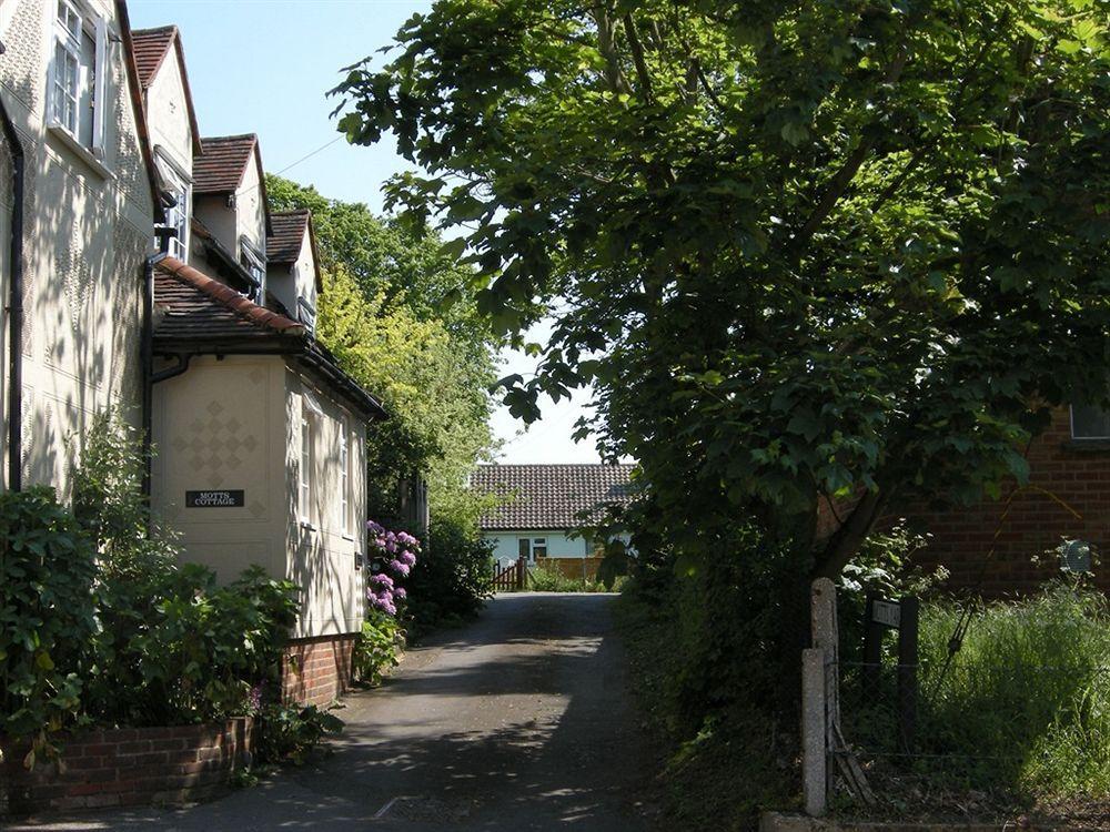 Motts Bed & Breakfast Great Dunmow Eksteriør bilde